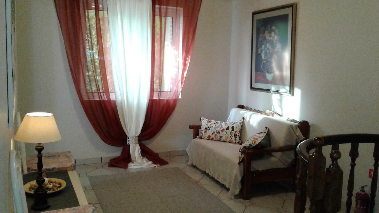 Villa "Eva" - Entire Beachfront Holiday Home - 4S Agia Marina (Attica) Exterior foto